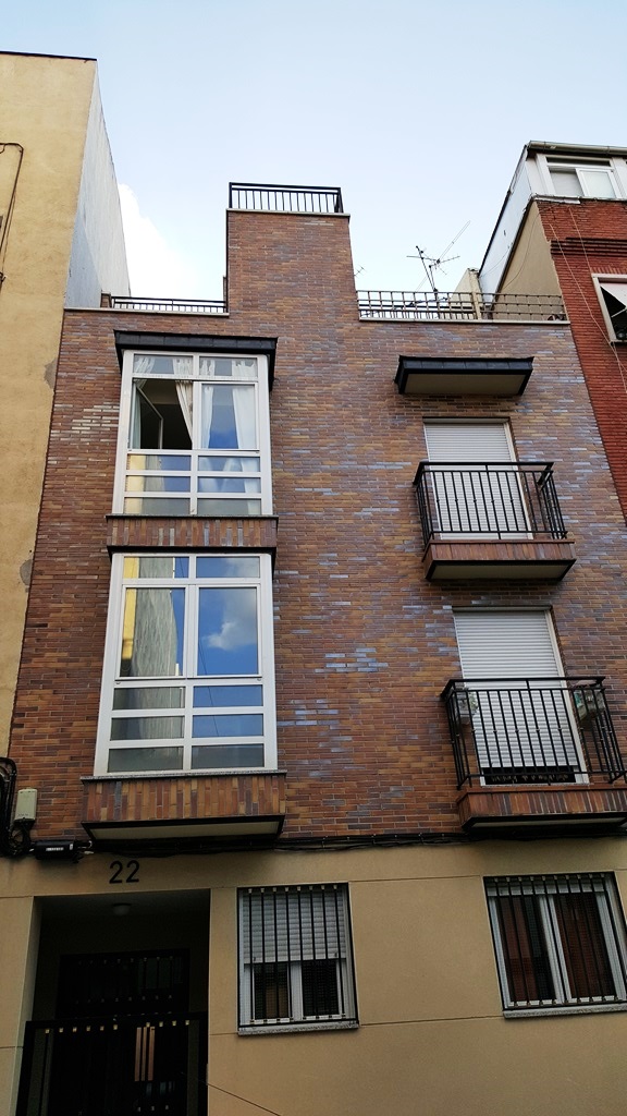 f37e55_7c935e8ca25544699f57b05578083761~mv2