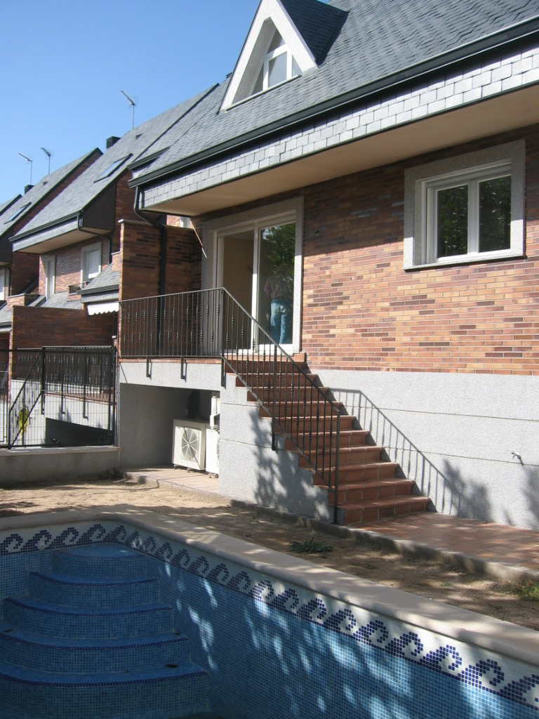 f37e55_e0914fcfb8cc401eb1b014458ee87d3d~mv2